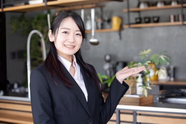 制服貸与あり♪広くて綺麗なショールーム！